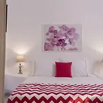 Hotel apartamentowy Colours Of Mykonos Luxury Residences &