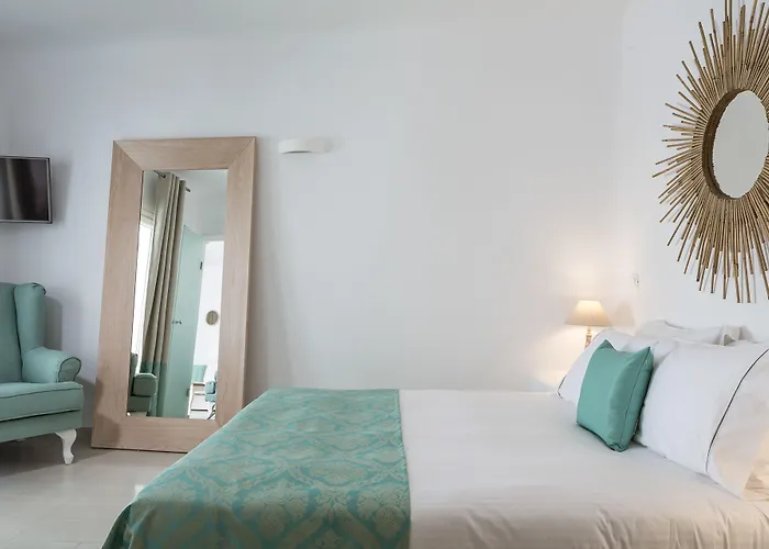 Апарт-отель Colours Of Mykonos Luxury Residences & Псароу