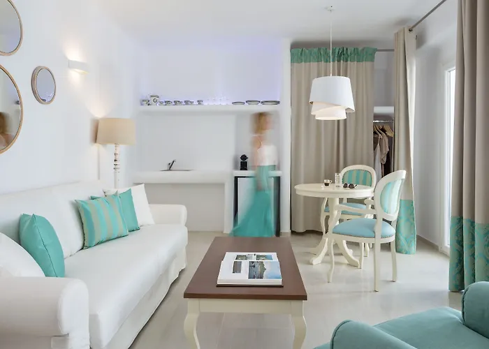 Colours Of Mykonos Luxury Residences & Псароу