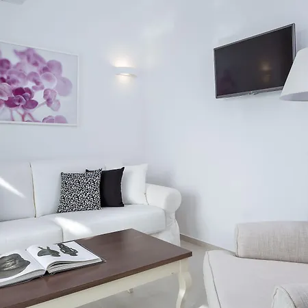 아파트호텔 Colours Of Mykonos Luxury Residences & 4*